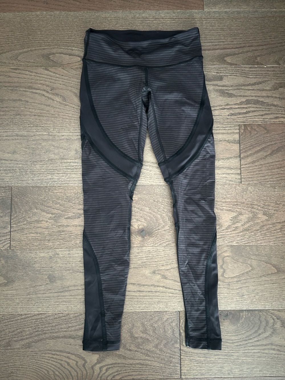Lululemon Size 6 Conduit Tights Leggings